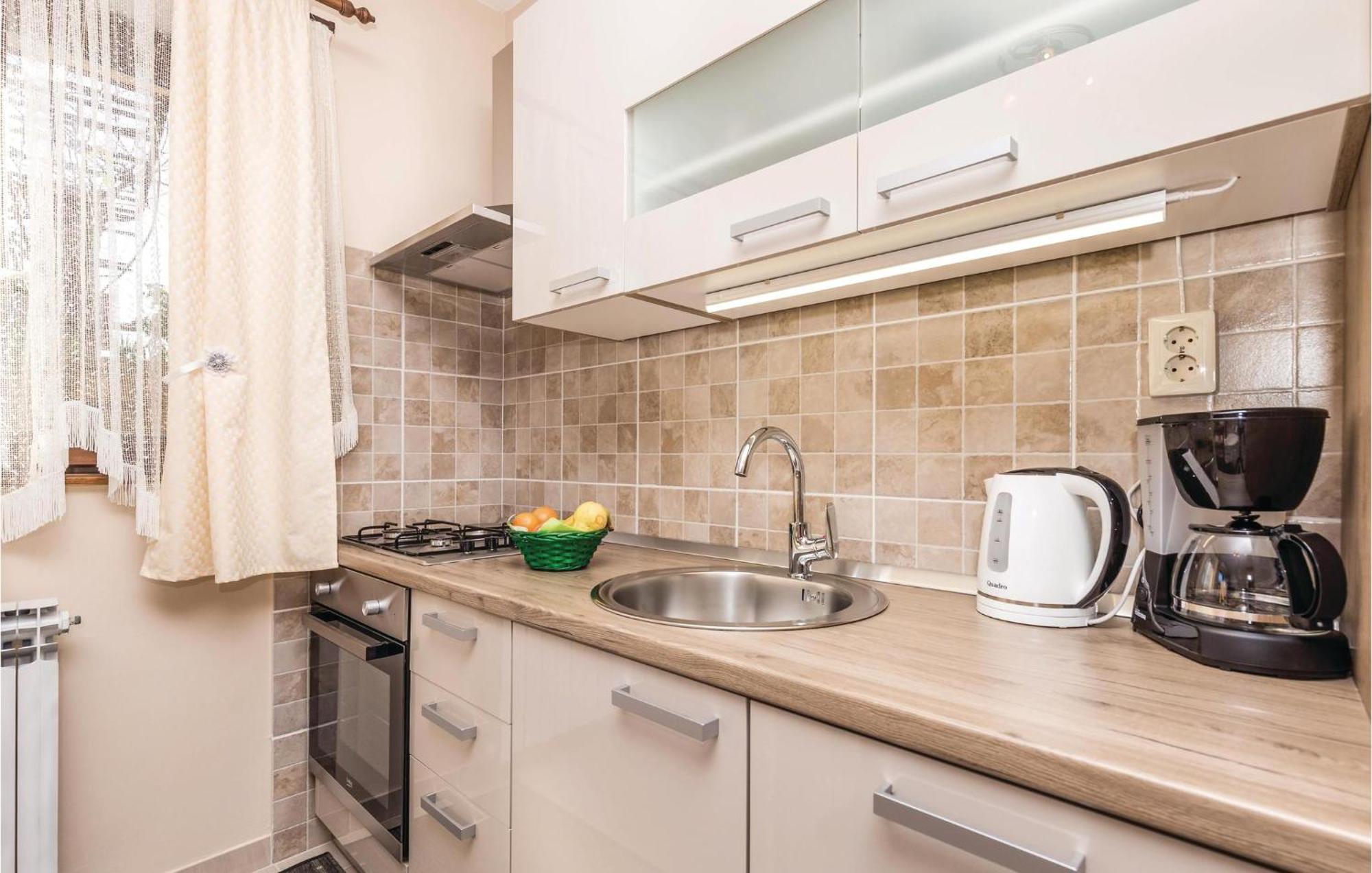 Cozy Apartment In Lovran With Kitchen 외부 사진
